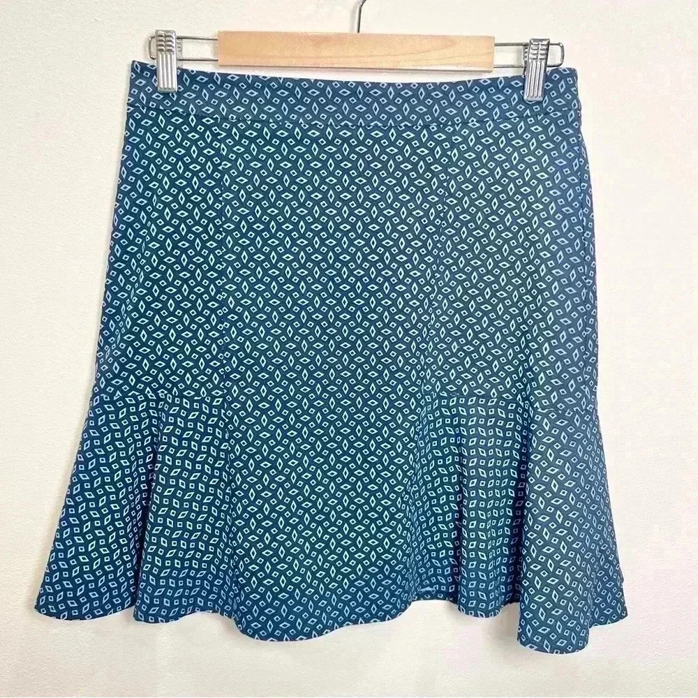 Margaret M Women’s Navy Blue and White Printed Mini Skirt Size Medium